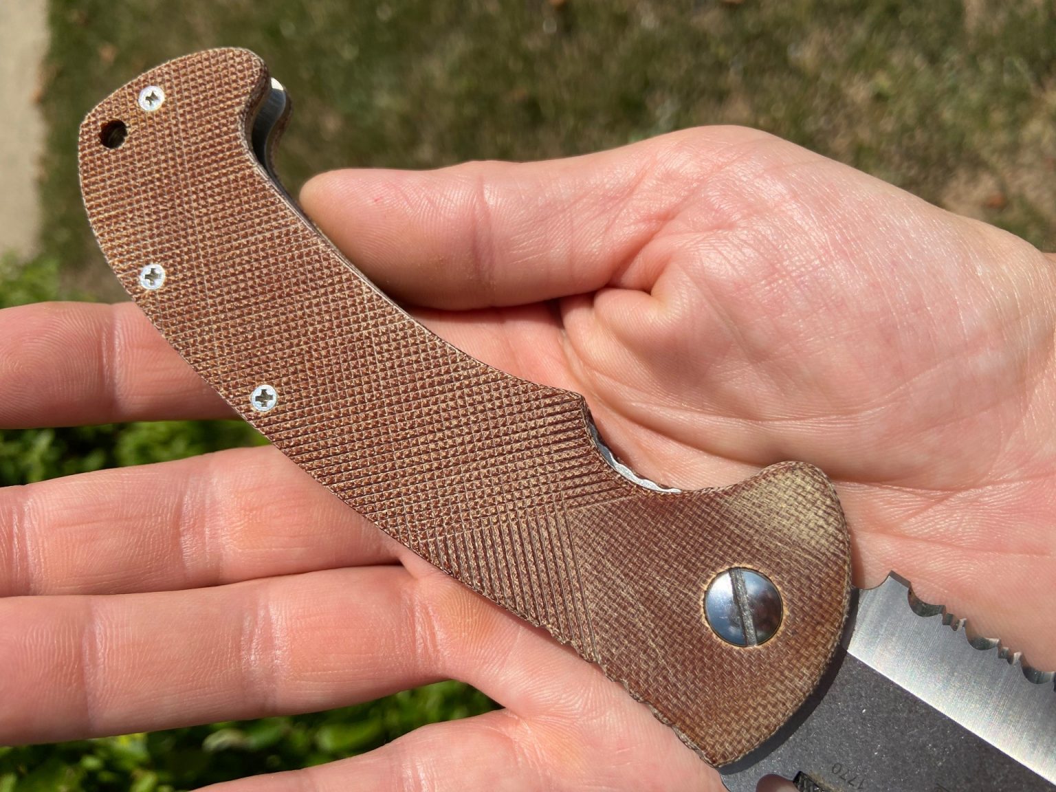 Hinderer, Benchmade, Larrin Thomas, Bob Kramer, Scottie Pippen and